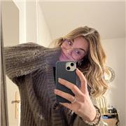 Étudiante en science de l’éducation, prête à donner quelques cours de soutien scolaire en ligne ou en présentiel.